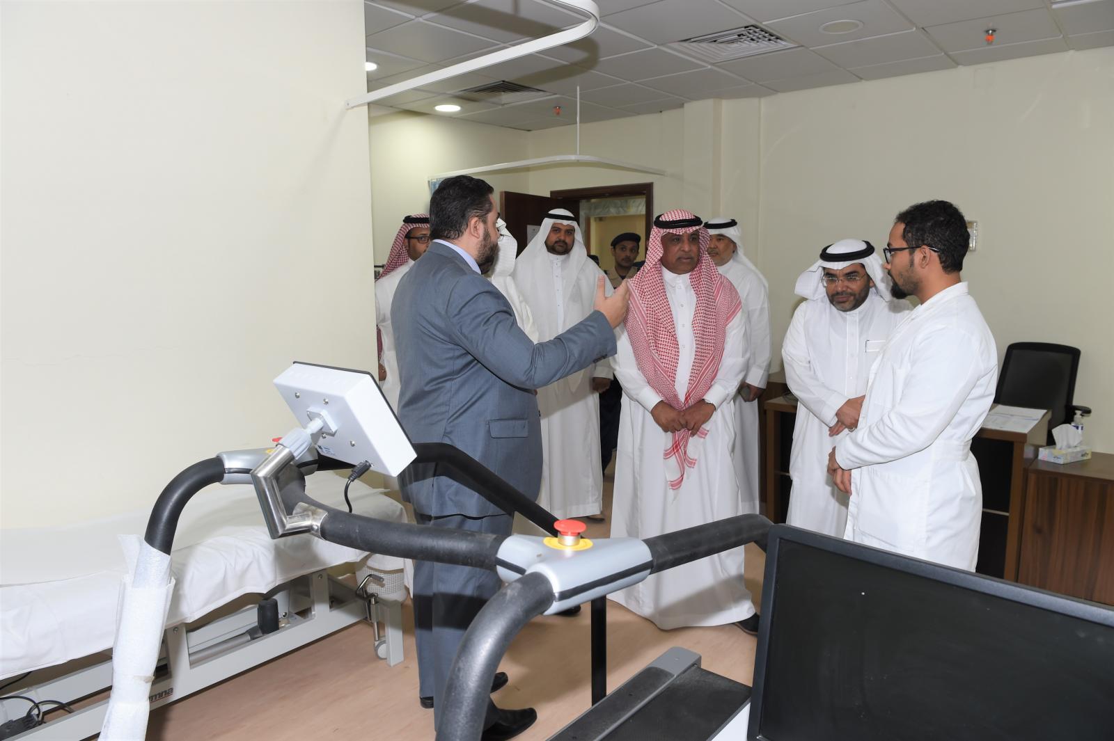 UQU President Checks on new Services at the University Medical Center, Inaugurates GCC Oral Health Unified Week 