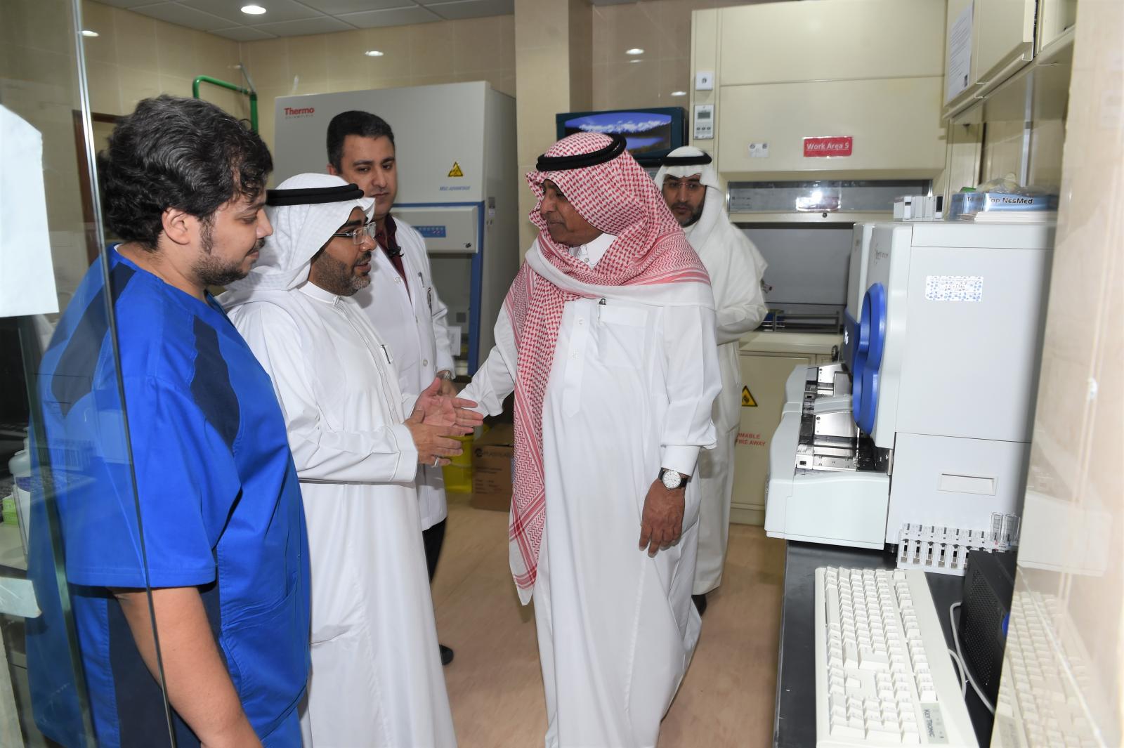 UQU President Checks on new Services at the University Medical Center, Inaugurates GCC Oral Health Unified Week 