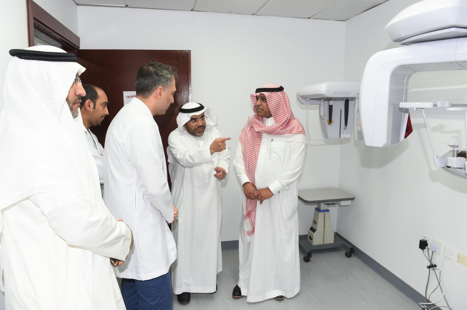 UQU President Checks on new Services at the University Medical Center, Inaugurates GCC Oral Health Unified Week 