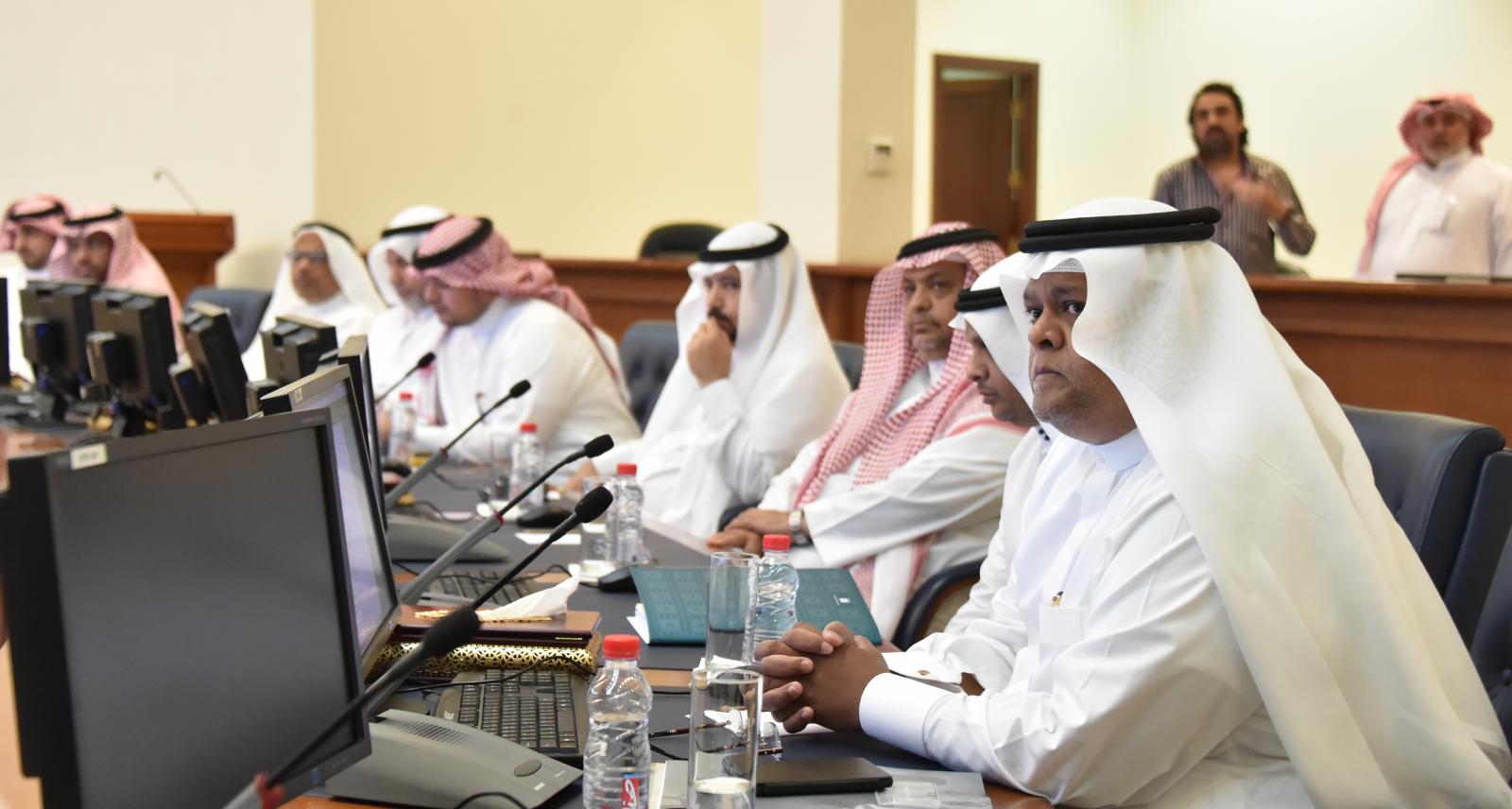 UQU President Presides over the Meeting of the University Higher Advisory Committee 