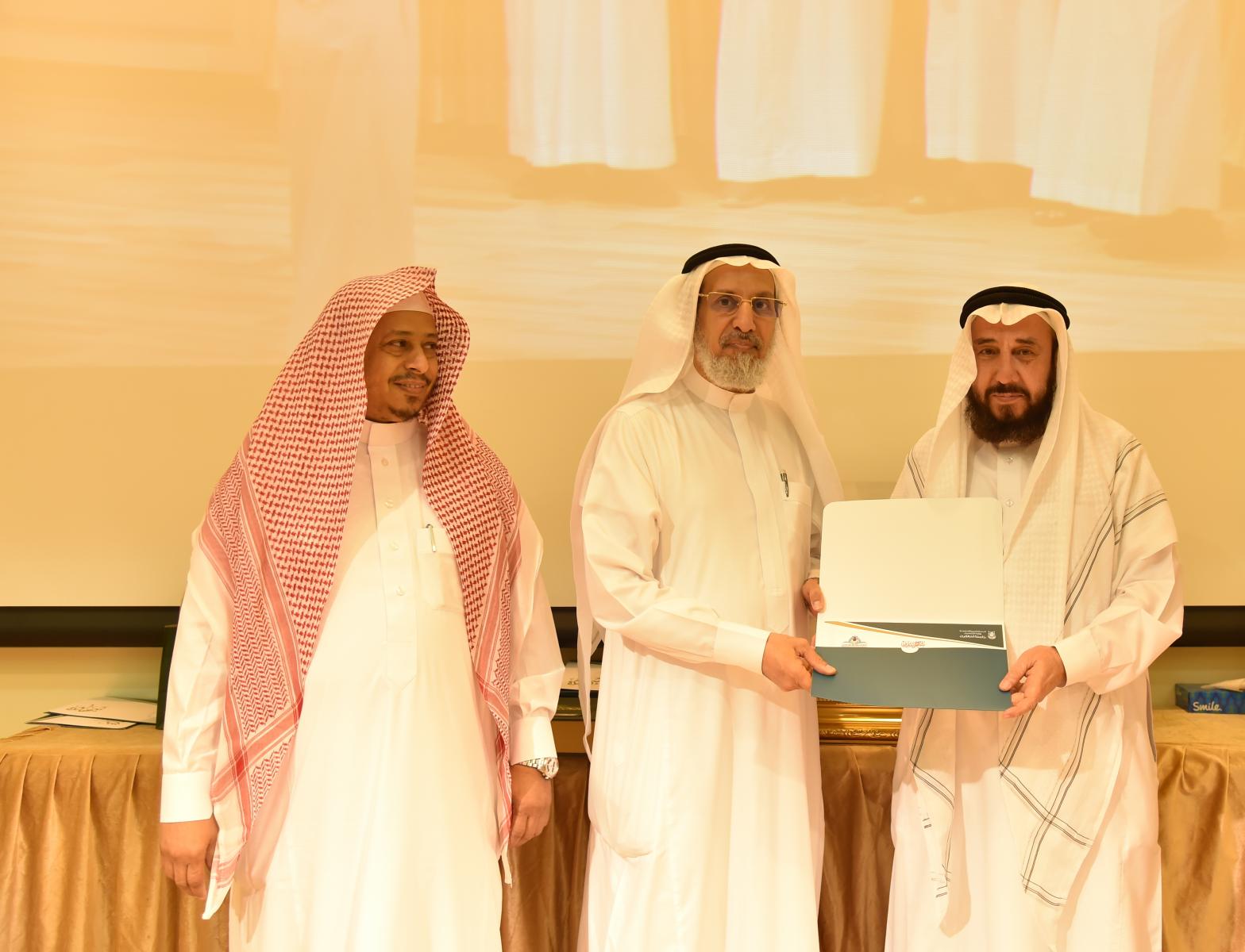 برعاية معالي مدير الجامعة كلية الدعوة وأصول الدين تختتم برامجها وأنشطتها