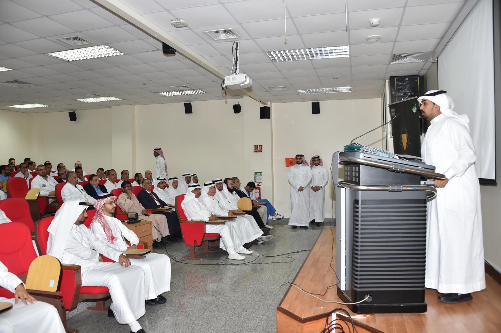 UQU President Launches  Activities of the Scientific Research Forum at the College of Dentistry 