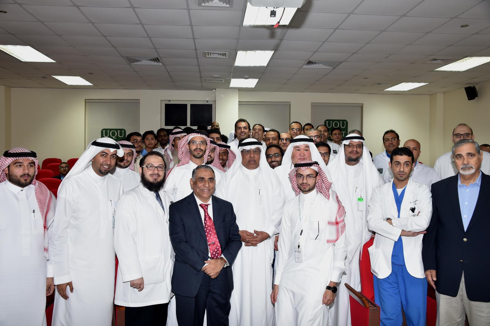 معالي مدير الجامعة يفتتح فعاليات ملتقى الأبحاث العلمية بطب الأسنان إدارة العلاقات العامة والإعلام مكتب معالي رئيس الجامعة جامعة أم القرى