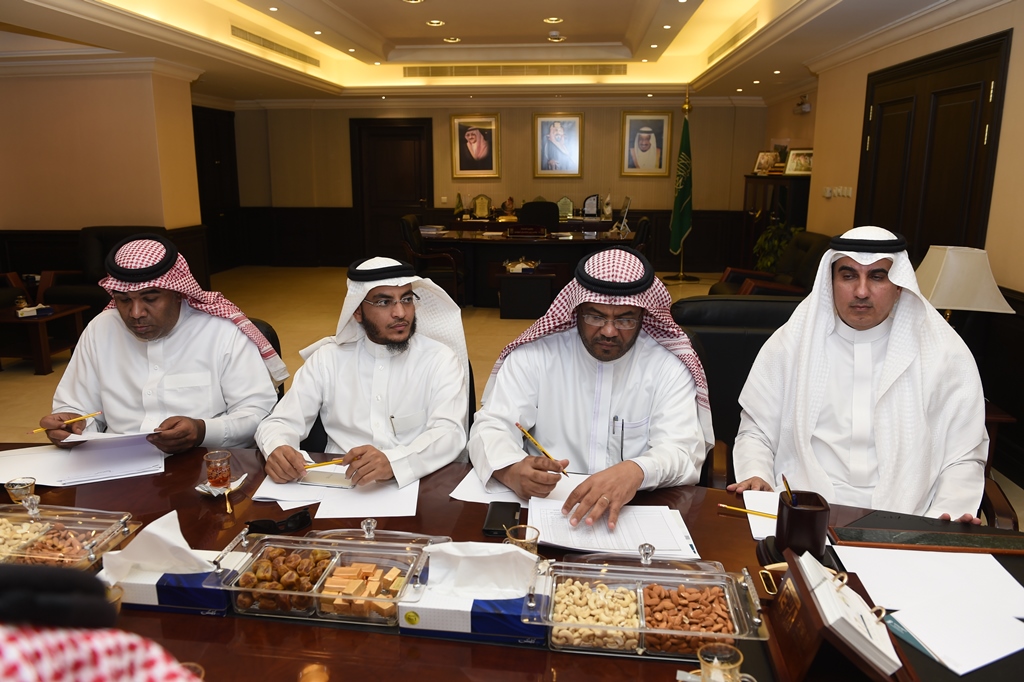 Committee of Granting Honorary Doctorate to Dr. Al-Angary Continues Meetings 