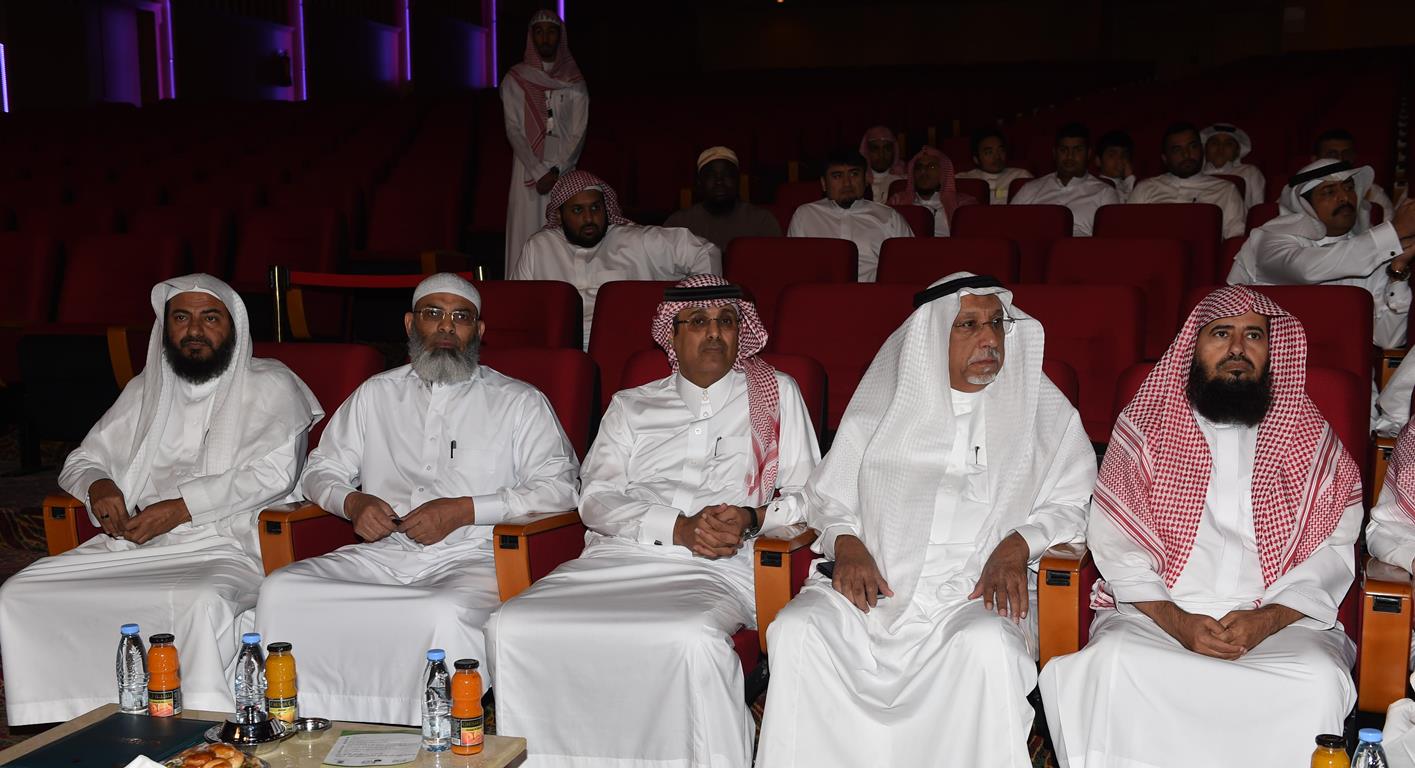 معالي مدير الجامعة يفتتح معرض الدعوة إلى الله في مكة المكرمة