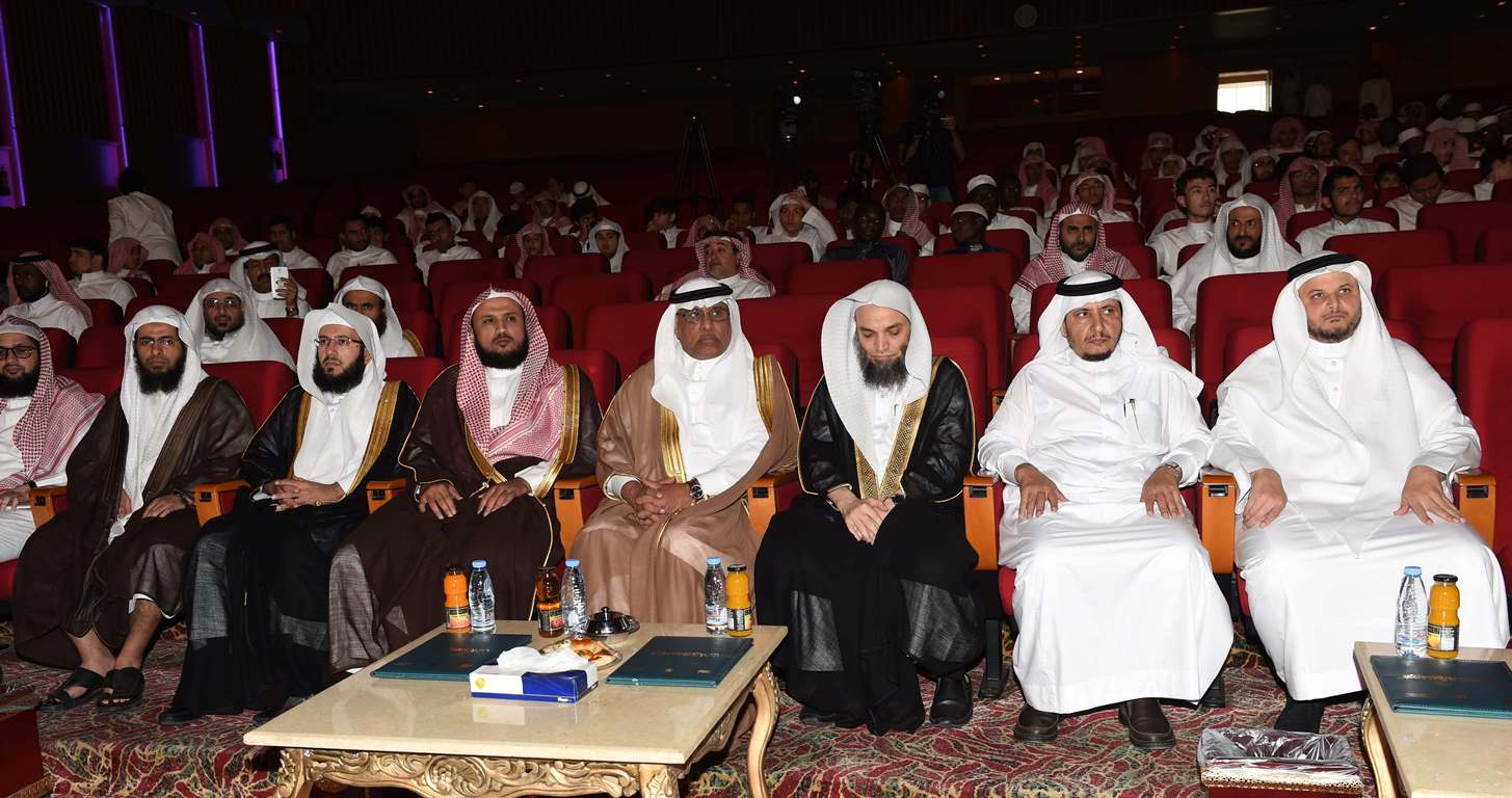 معالي مدير الجامعة يفتتح معرض الدعوة إلى الله في مكة المكرمة