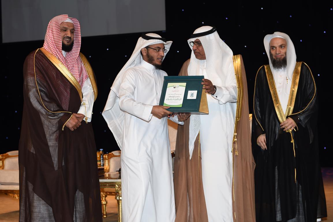 معالي مدير الجامعة يفتتح معرض الدعوة إلى الله في مكة المكرمة