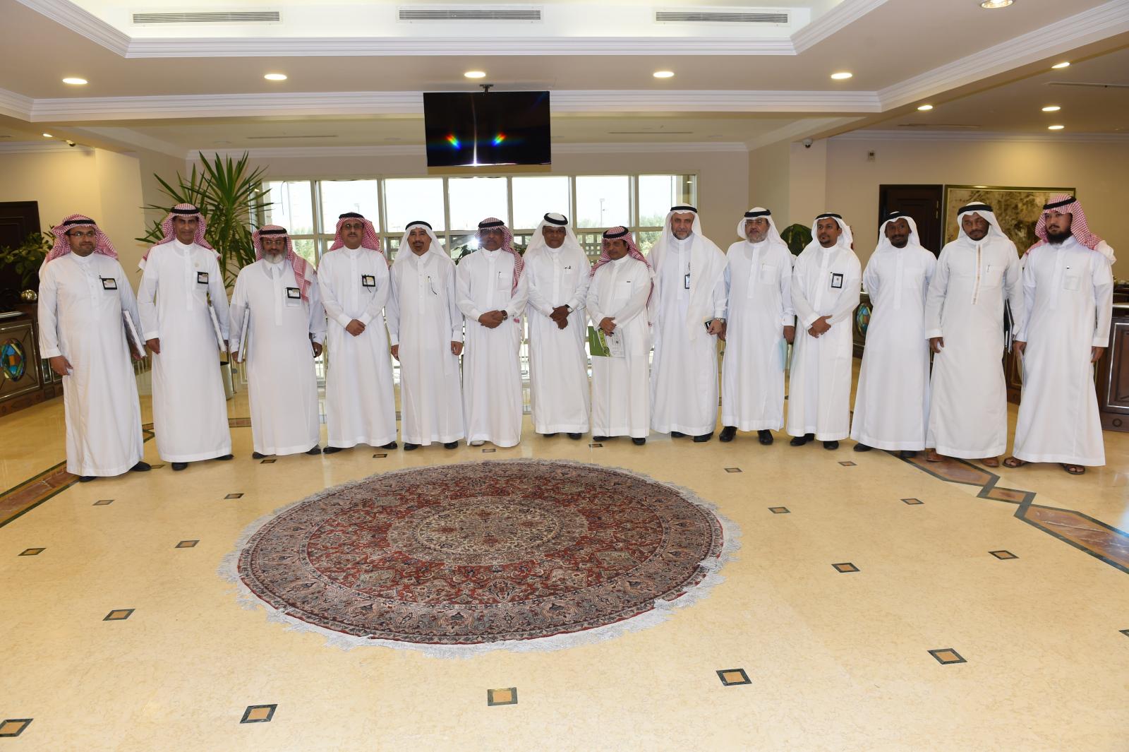 جامعة أم القرى والشركة السعودية للكهرباء يبحثان مجالات التعاون بينهما