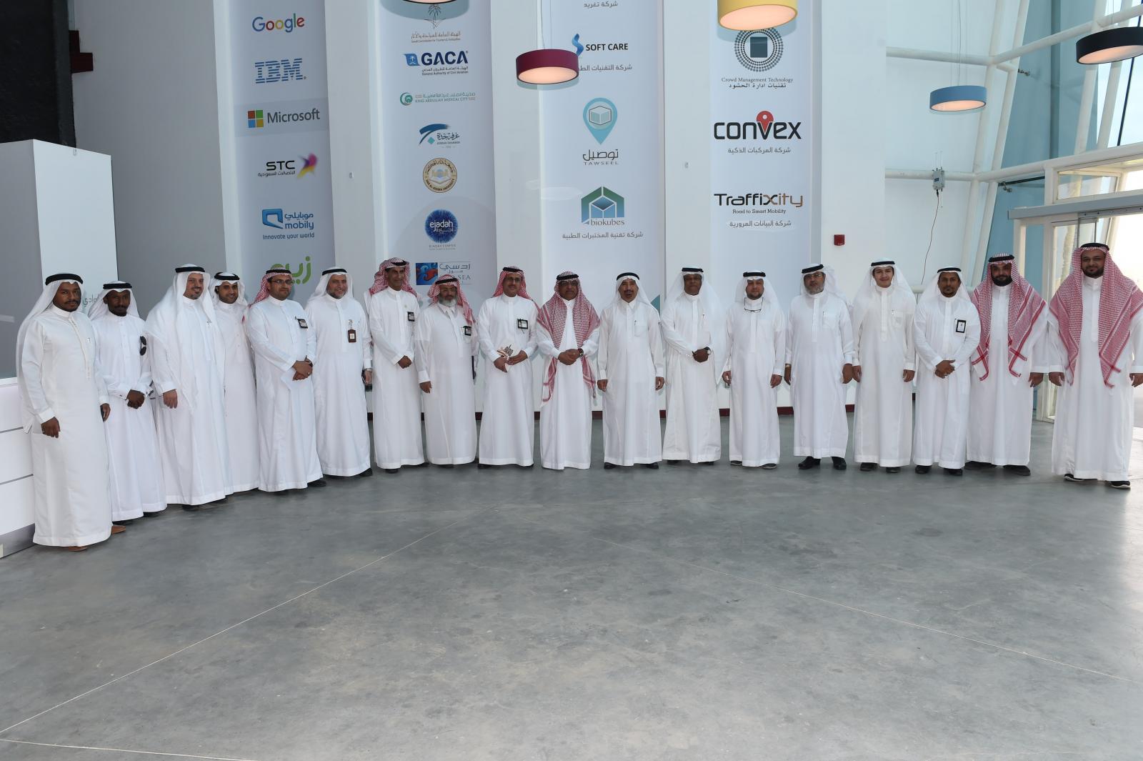 جامعة أم القرى والشركة السعودية للكهرباء يبحثان مجالات التعاون بينهما