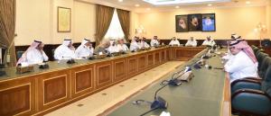 UQU President Launches University Application For Smart Phones