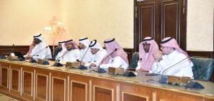 UQU President Launches University Application For Smart Phones