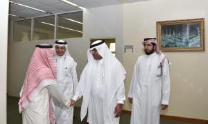 UQU President Checks on Admission Process for Postgraduate Studies Programs