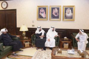 UQU President Receives Dr. Al-Aqla, Dr. Al-Ghamdi  and Members of Board of Directors of  Zamazemah United Office