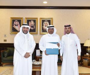 UQU President Honors Outstanding Employees of UQU Vice Presidency