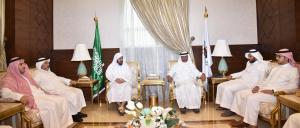 UQU President Honors Affiliates of Legal Department