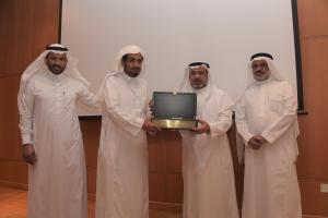 UQU President Honors Mr. Mohamed Al-Nahari