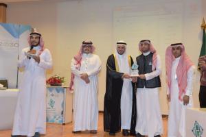 In the Presence of UQU Vice President for Educational Affairs, Pharmacy Club Concludes  Its Activities and Events 