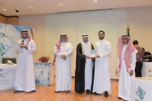 In the Presence of UQU Vice President for Educational Affairs, Pharmacy Club Concludes  Its Activities and Events 