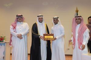 In the Presence of UQU Vice President for Educational Affairs, Pharmacy Club Concludes  Its Activities and Events 