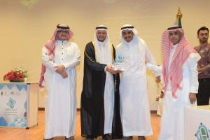 In the Presence of UQU Vice President for Educational Affairs, Pharmacy Club Concludes  Its Activities and Events 