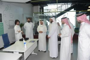 Governor of Small and Medium Enterprises General Authority Visits Wadi Makkah Technology Company  