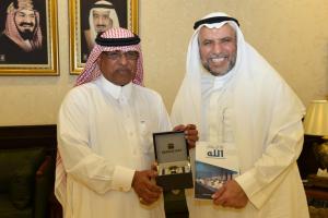 UQU President Honors  Dr. Emad Makki on Scholarship from the College of Engineering