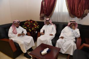 Dr. Yassir Sulaiman Mahmoud Shosho Honors Promoted Administrative Members of the UQU Vice-Presidency