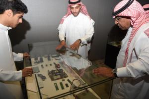 UQU 'Swand' Launches Robot Plains and e-Platforms