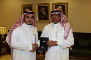 UQU President Honors Operations and Maintenance Department Unit Heads