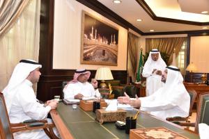 UQU President Reviews Package of Releases of Internship Students  