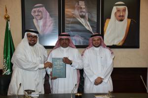 UQU President Receives Head of Charity Society in Makkah