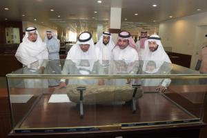 UQU President Checks on King Abdullah University Library 