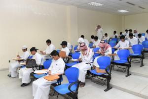 UQU Vice President for Educational Affairs Checks on Progress of English Placement Test for Preparatory Year Students