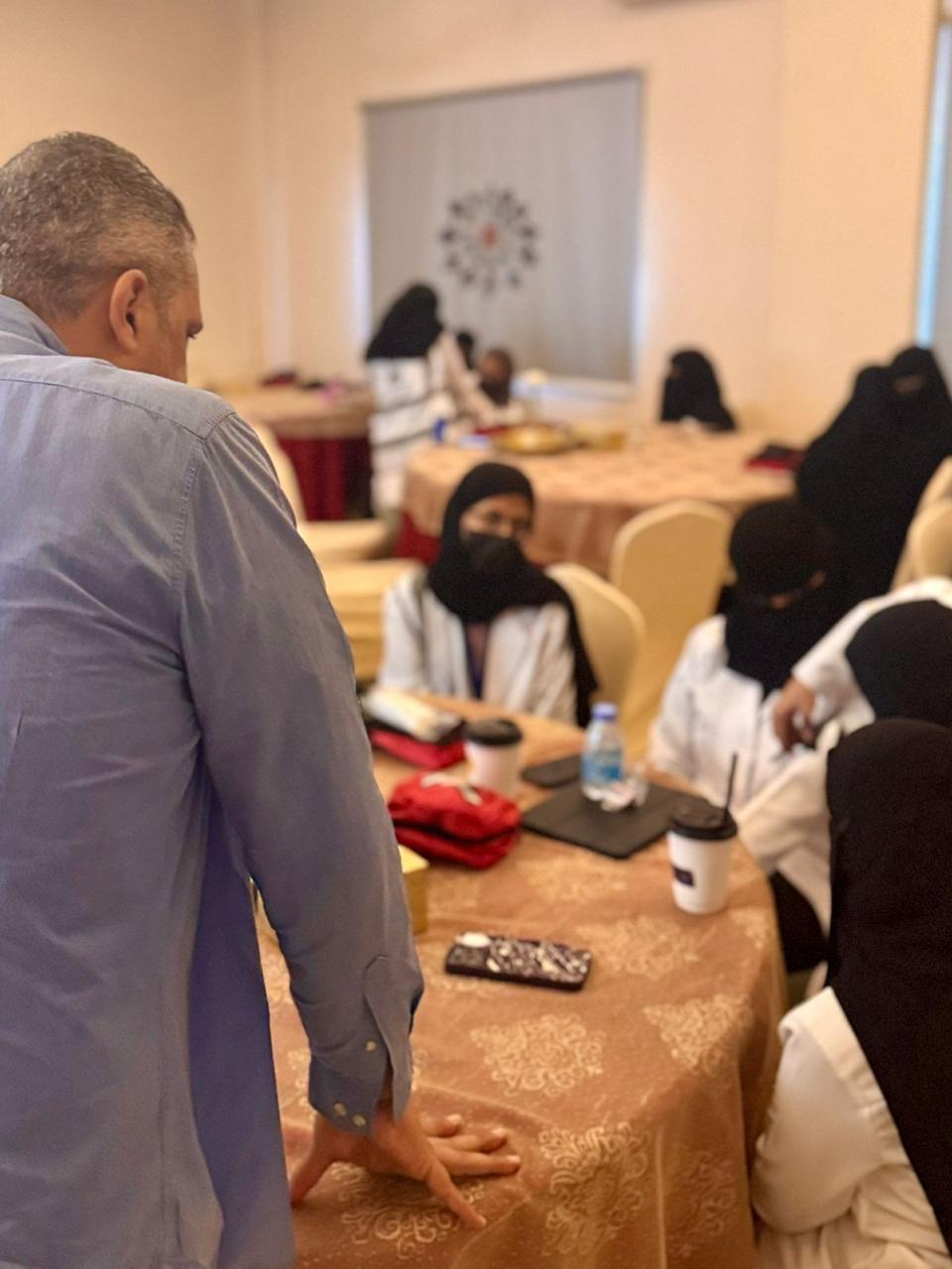 كلية الطب بالقنفذة تقيم دورة بعنوان " كيفية إيقاف النزيف
