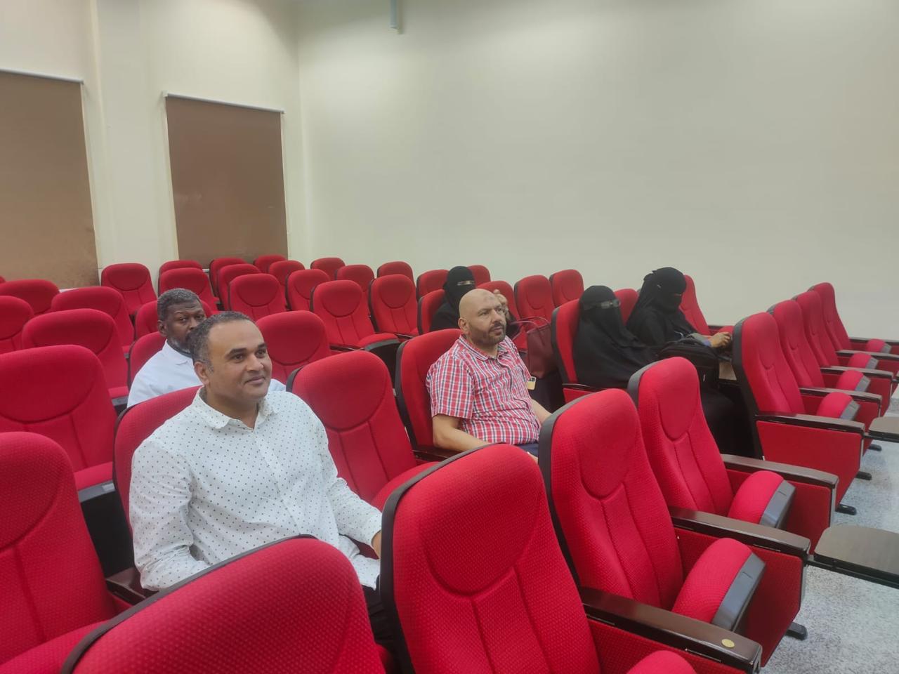 كلية الطب بالقنفذة تقيم ورشة عمل بعنوان "اعداد اسئلة الاختبار"