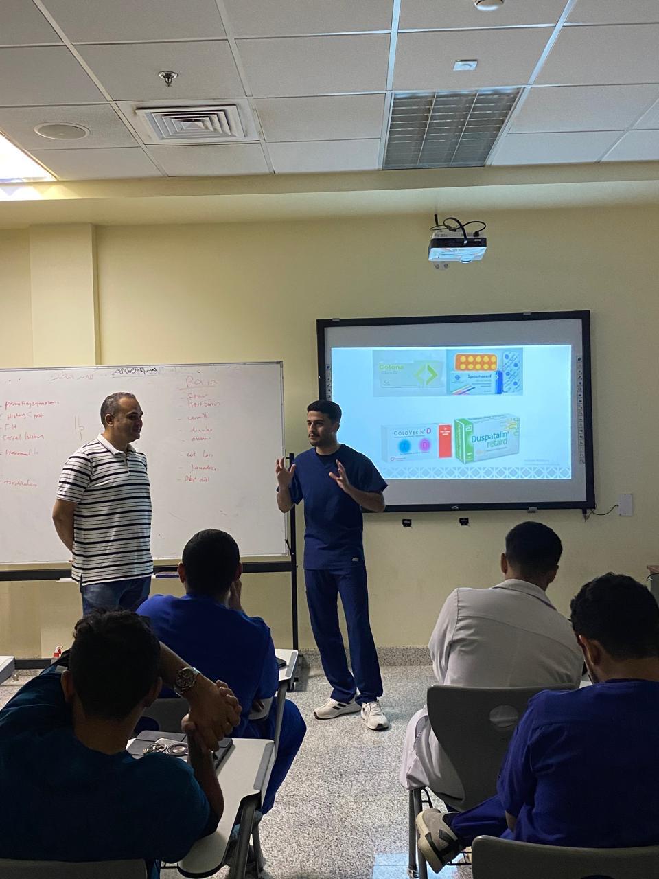 النادي الطلابي بكلية. الطب بالقنفذة يقيم محاضرة علمية پعنوان القولون العصبي والاختبارات