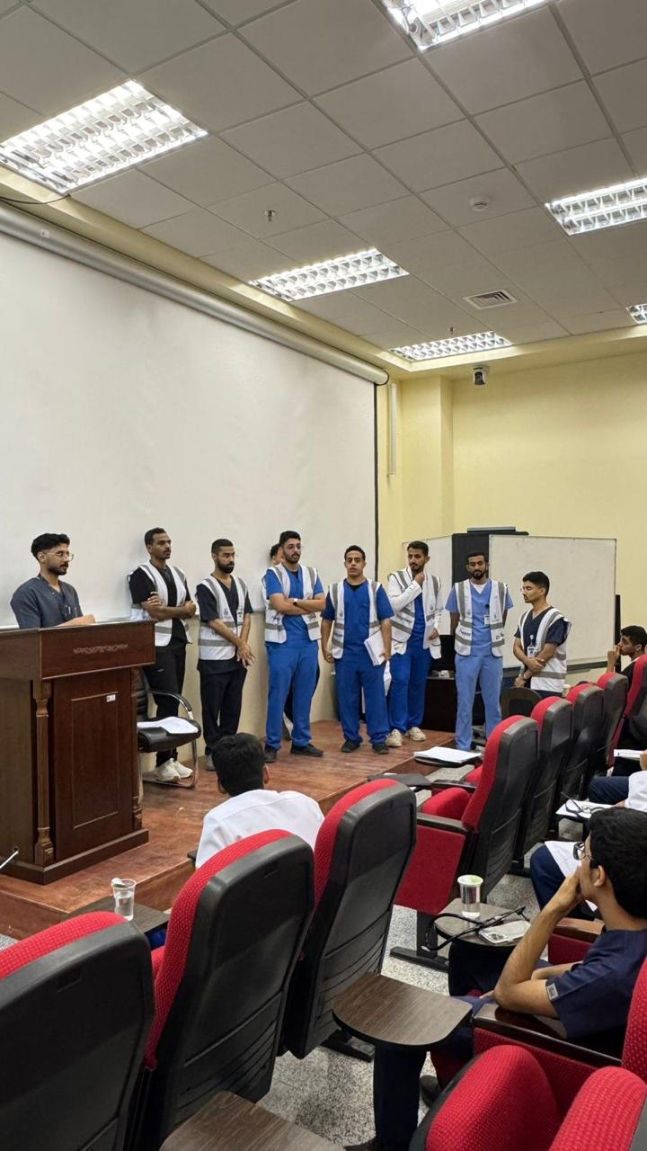كلية الطب بالقنفذة تنظم دورة بعنوان " قوي ثقتك وطور مهاراتك"