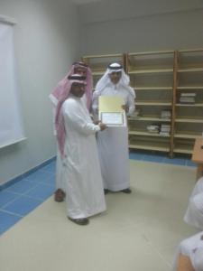 University College's Vice-Dean for Educational Affairs Visits Taybah Secondary School in Al-Qouz