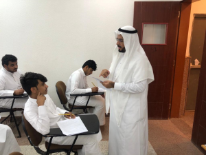 Dean of Al-Qunfudhah University College Inspects the Progress of the First Semester Final Exams for the Academic Year 1441 A.H.