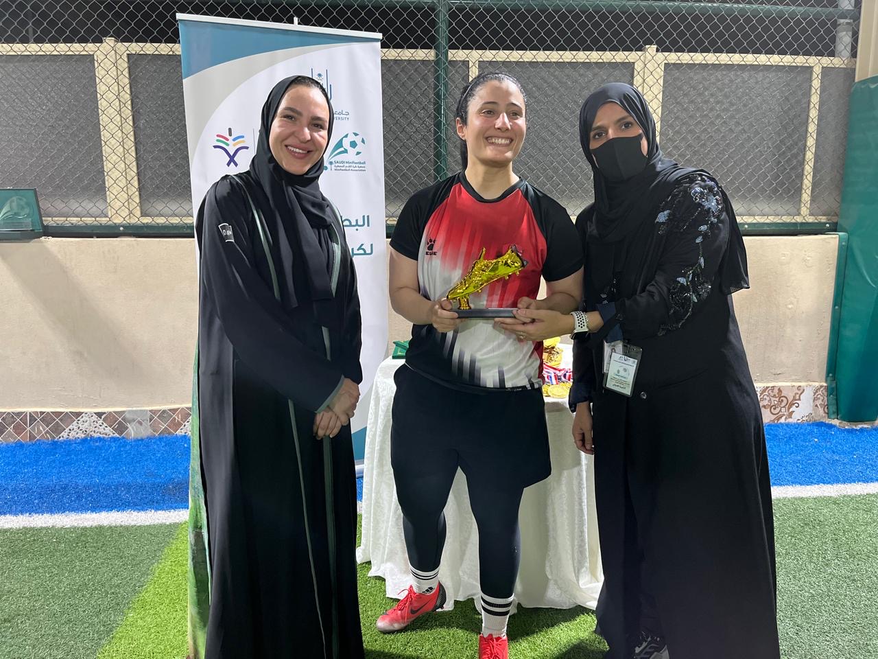 البطولة التنشيطية لكرة القدم المصغرة للطالبات  بجامعة أم القرى