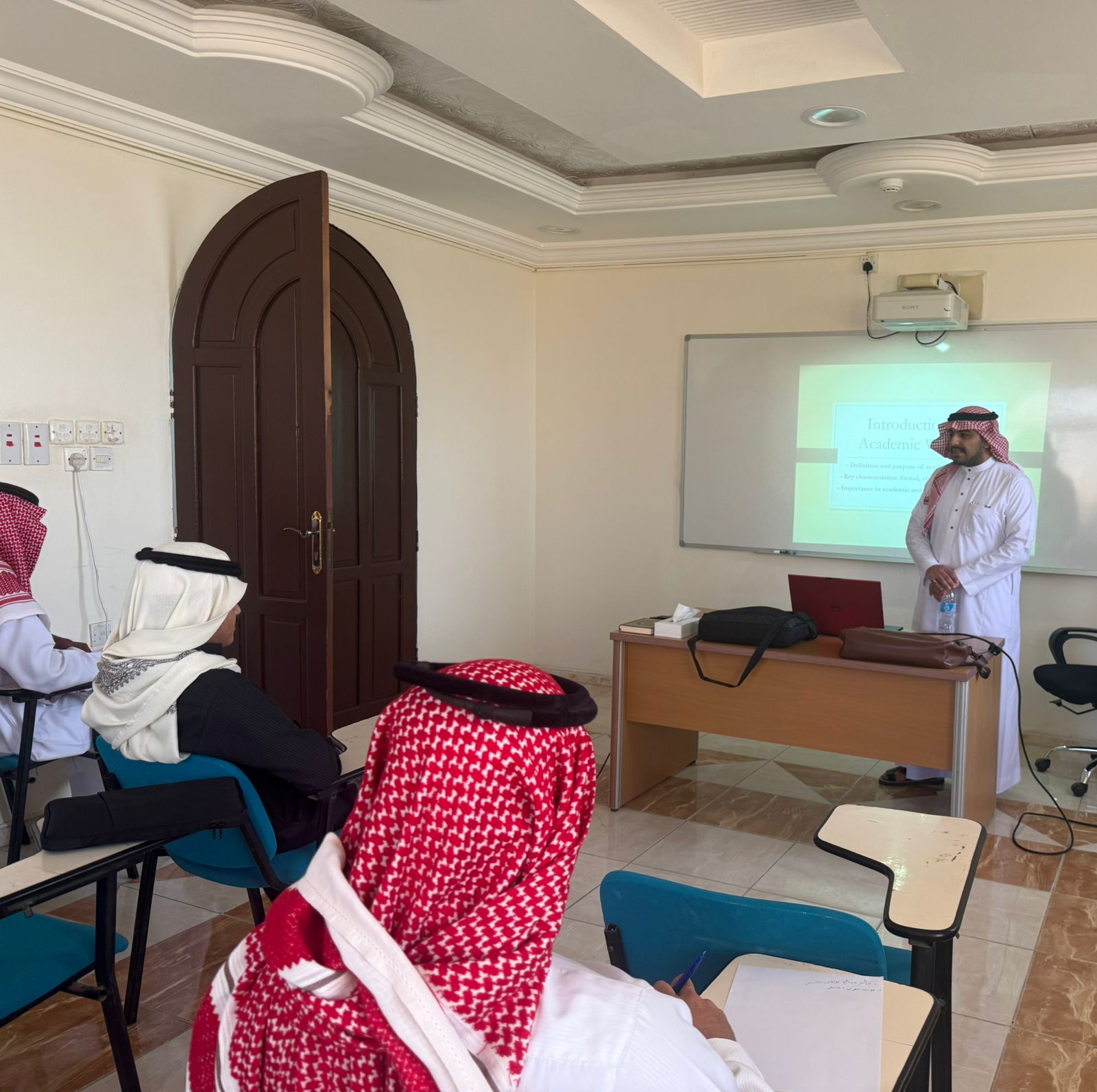 إقامة دورة تدريبة بعنوان المهارات الأساسية للكتابة الأكاديمية