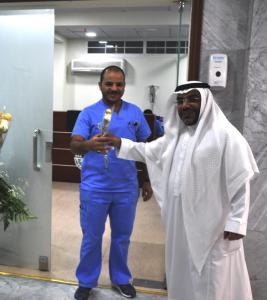 On the Eid Day: UQU Medical Center Receives Patients with Flowers and Sweets