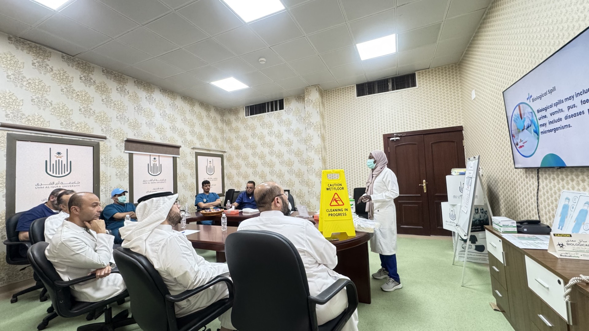 قسم مكافحة العدوى بالعيادة الطبية الجامعية ينظم ورشةعمل تدريبية بعنوان أساسيات مكافحة العدوى