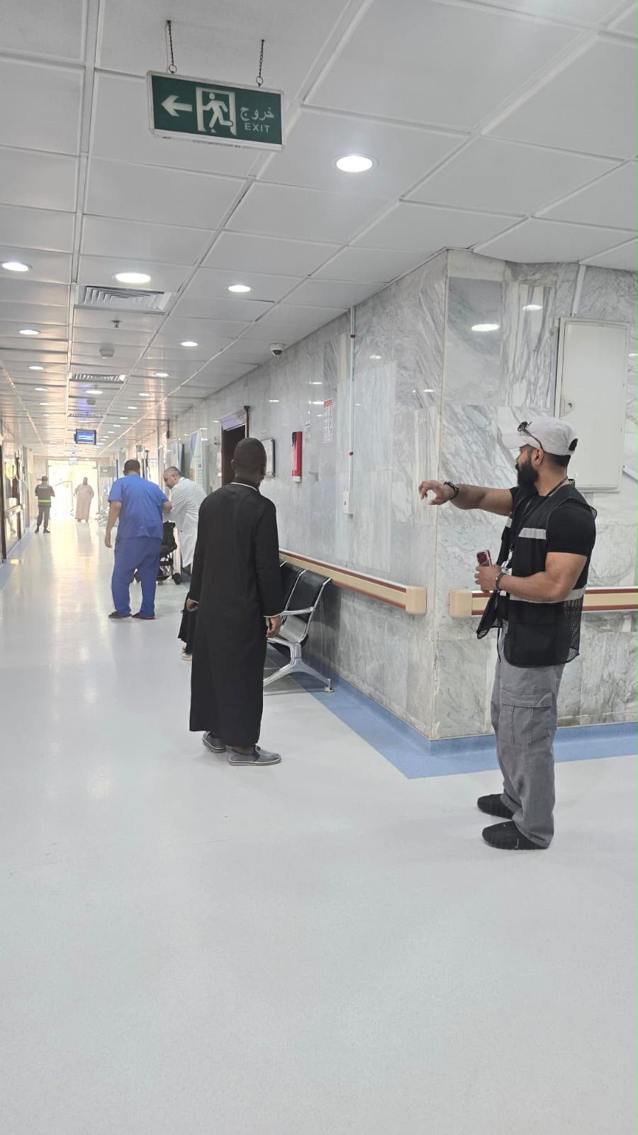 العيادة الطبية الجامعية بالتعاون مع إدارة الأمن والسلامة تنفذ فرضية خطة الإخلاء